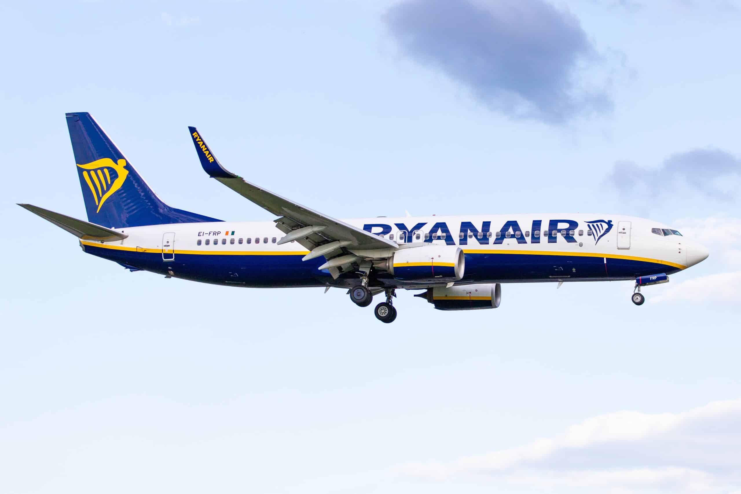 Ryanair makes amends for "landing in Palestine" announcement